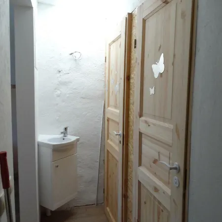 Riia 141 * Παρνού